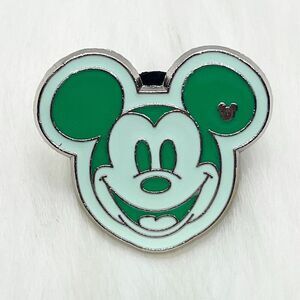 🔮 5/$25 Disney Green Mickey Mouse Pin‎